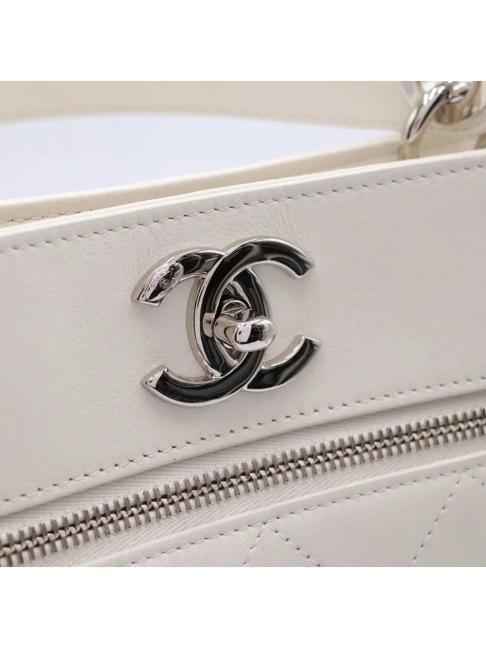 Chanel Quilted CC Logo Leather Bucket Bag 2-Way White 27